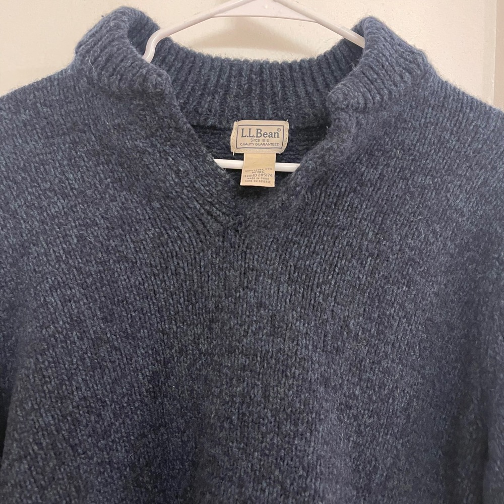 Vintage LL Bean Lambswool Sweater Pullover V Neck Fall Preppy Classic